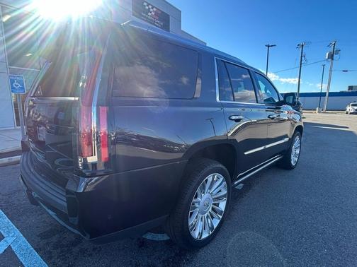 2019 Cadillac Escalade Platinum