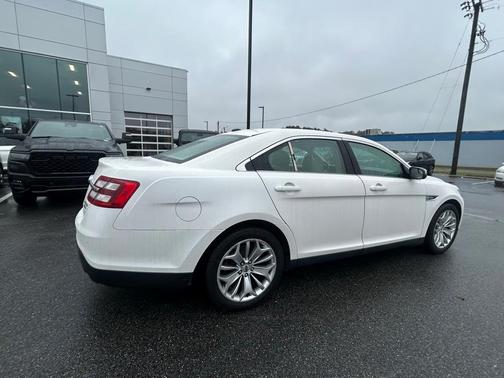 2016 Ford Taurus Limited