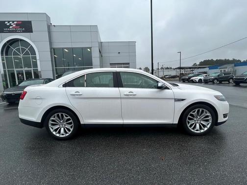 2016 Ford Taurus Limited