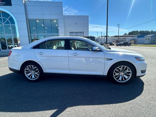 2016 Ford Taurus Limited