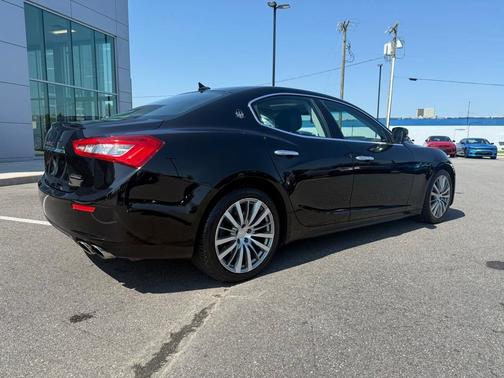 2015 Maserati Ghibli Base