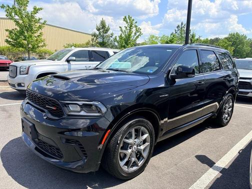 DB Black Crystal Clearcoat 2026 Dodge Durango GT Plus HEMI V8