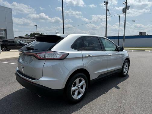 2018 Ford Edge SE