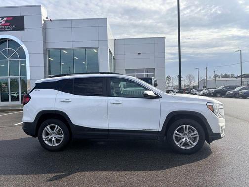 2023 GMC Terrain SLE