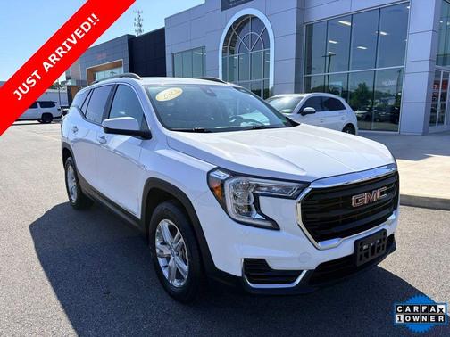 Summit White 2023 GMC Terrain SLE