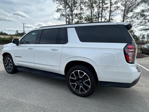 2021 Chevrolet Suburban RST