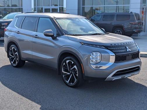 2022 Mitsubishi Outlander SE