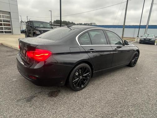 2018 BMW 330 i xDrive