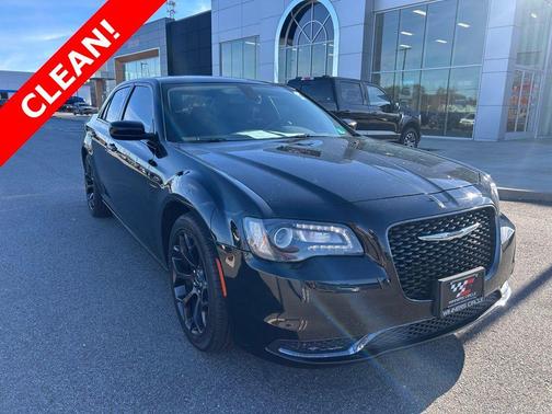 2020 Chrysler 300 Touring