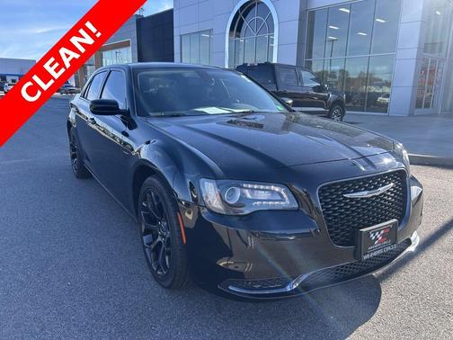 2020 Chrysler 300 Touring