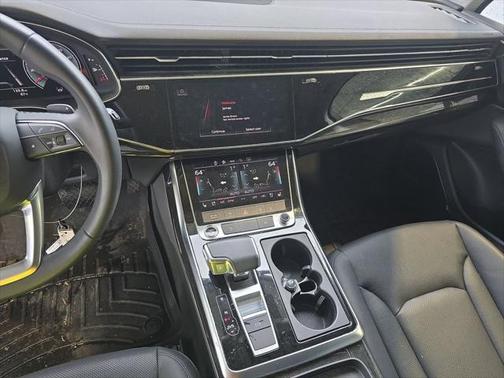 2023 Audi Q7 55 Premium Plus
