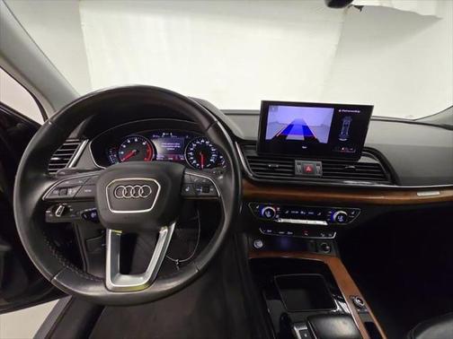 2022 Audi Q5 45 S line Premium