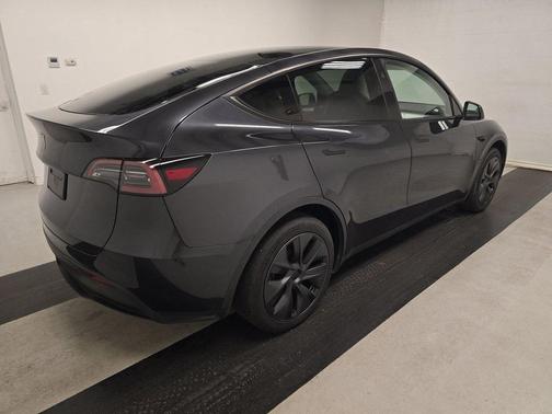 2025 Tesla Model Y Long Range Dual Motor Rear-Wheel Drive