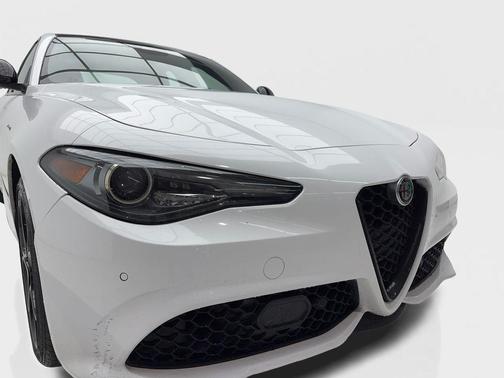 2023 Alfa Romeo Giulia Veloce AWD