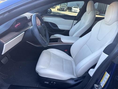 2023 Tesla Model S Base