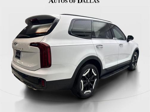 Glacial White Pearl 2024 Kia Telluride S