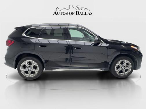 Black Sapphire Metallic 2025 BMW X1 xDrive28i