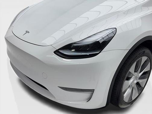 2024 Tesla Model Y Long Range Dual Motor All-Wheel Drive