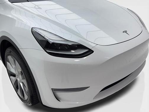 2024 Tesla Model Y Long Range Dual Motor All-Wheel Drive