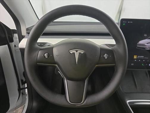 2024 Tesla Model Y Long Range Dual Motor All-Wheel Drive
