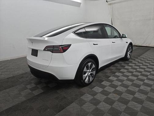 2024 Tesla Model Y Long Range Dual Motor All-Wheel Drive