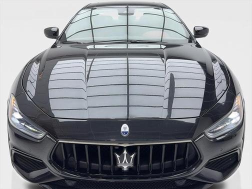 2022 Maserati Ghibli Modena Q4