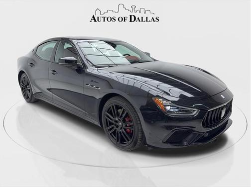 2022 Maserati Ghibli Modena Q4