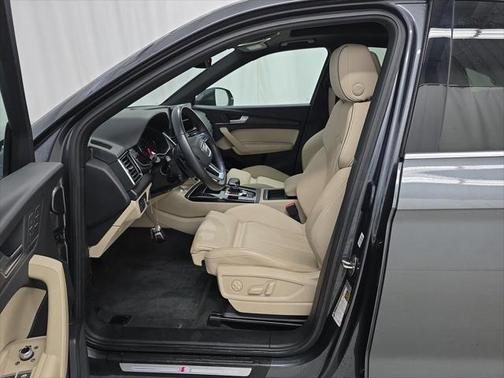 2022 Audi Q5 45 S line Premium