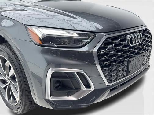 2022 Audi Q5 45 S line Premium