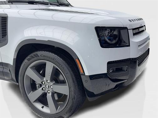 2023 Land Rover Defender 110 V8