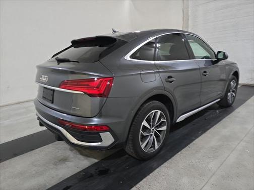 2022 Audi Q5 45 S line Premium