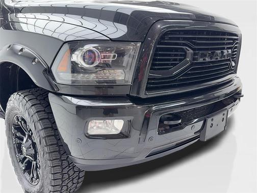 2018 RAM 2500 Laramie Crew Cab 4x4 6'4' Box