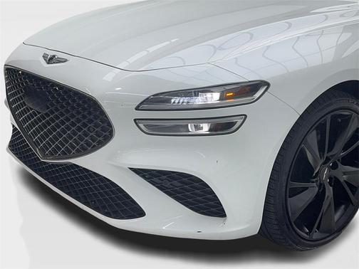 2023 Genesis G70 2.0T RWD
