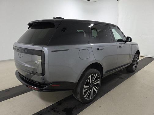 2023 Land Rover Range Rover P400 SE