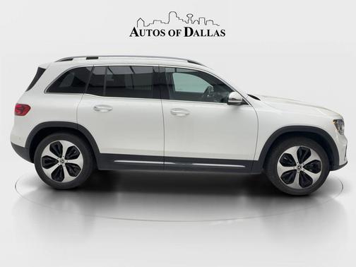 White 2025 Mercedes-Benz GLB 250 4MATIC