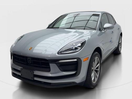 Dolomite Silver Metallic 2024 Porsche Macan Macan
