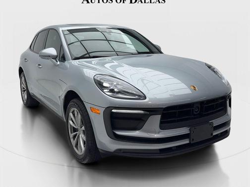 Dolomite Silver Metallic 2024 Porsche Macan Macan