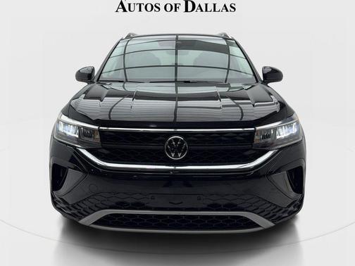 Deep Black 2022 Volkswagen Taos 1.5T SE