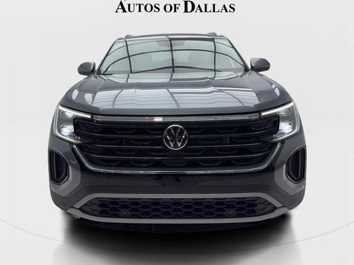 Platinum Gray Metallic 2025 Volkswagen Atlas Cross Sport 2.0T SE