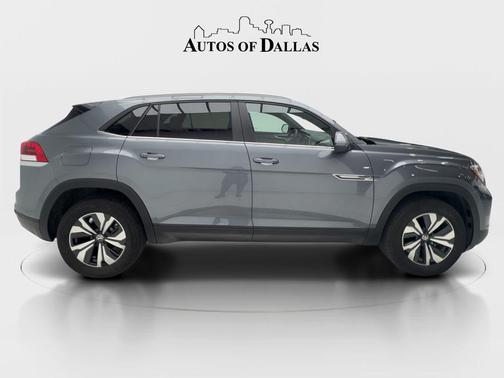 Platinum Gray Metallic 2025 Volkswagen Atlas Cross Sport 2.0T SE