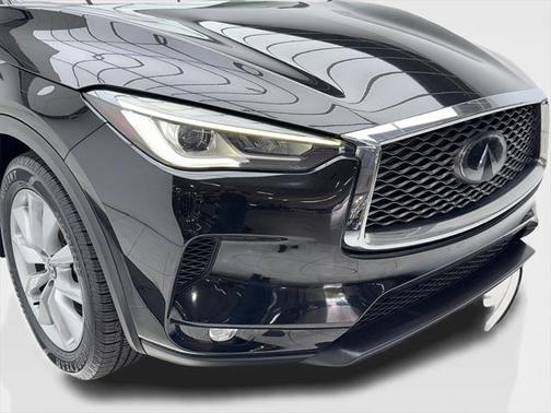 2022 INFINITI QX50 LUXE