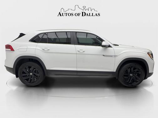 Pure White 2024 Volkswagen Atlas Cross Sport 2.0T SE w/Technology
