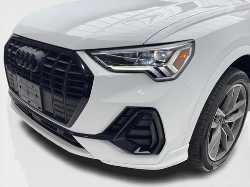 2023 Audi Q3 Premium 45 TFSI S line quattro Tiptronic