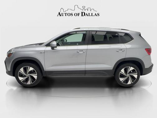 Silver Metallic 2024 Volkswagen Taos 1.5T SE