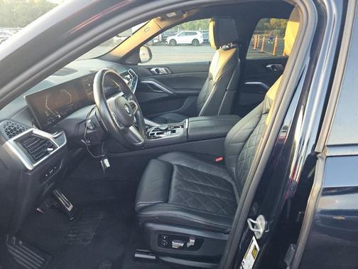 2025 BMW X6 xDrive40i
