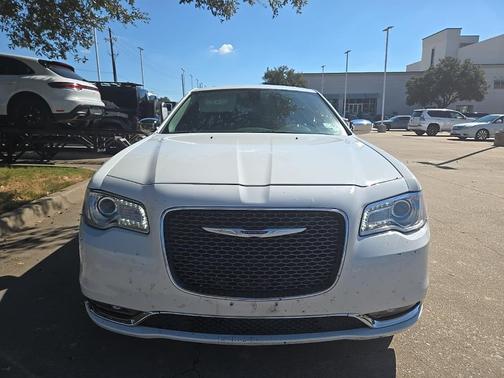 2019 Chrysler 300 Limited