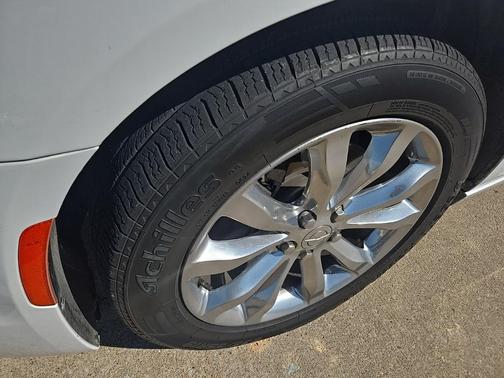 2019 Chrysler 300 Limited