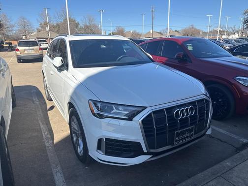 2023 Audi Q7 45 Premium