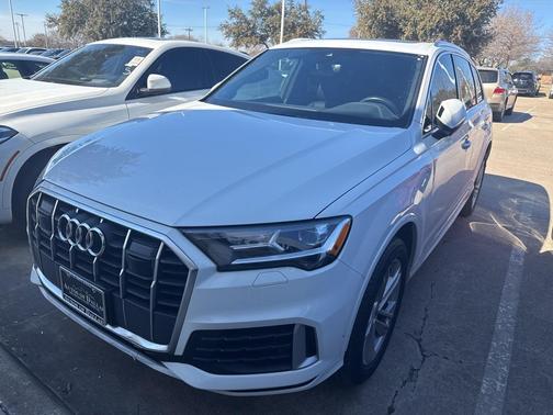 2023 Audi Q7 45 Premium