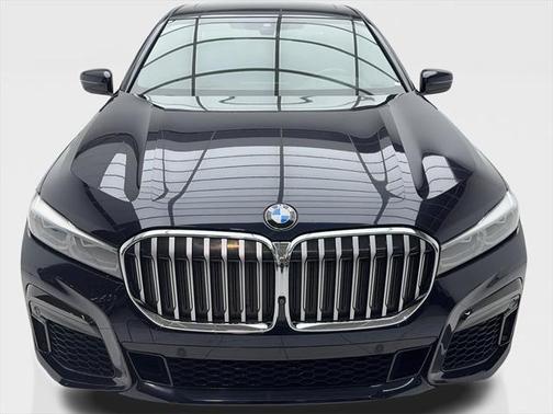 2020 BMW 740 740i